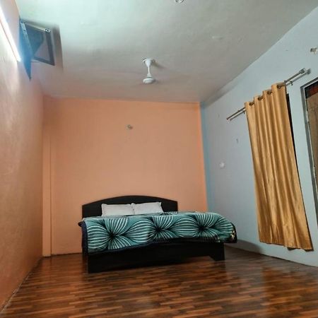 Shri Niwas Homestay Ayodhya Extérieur photo