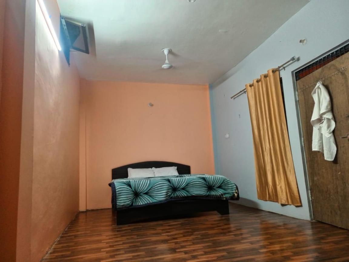 Shri Niwas Homestay Ayodhya Extérieur photo