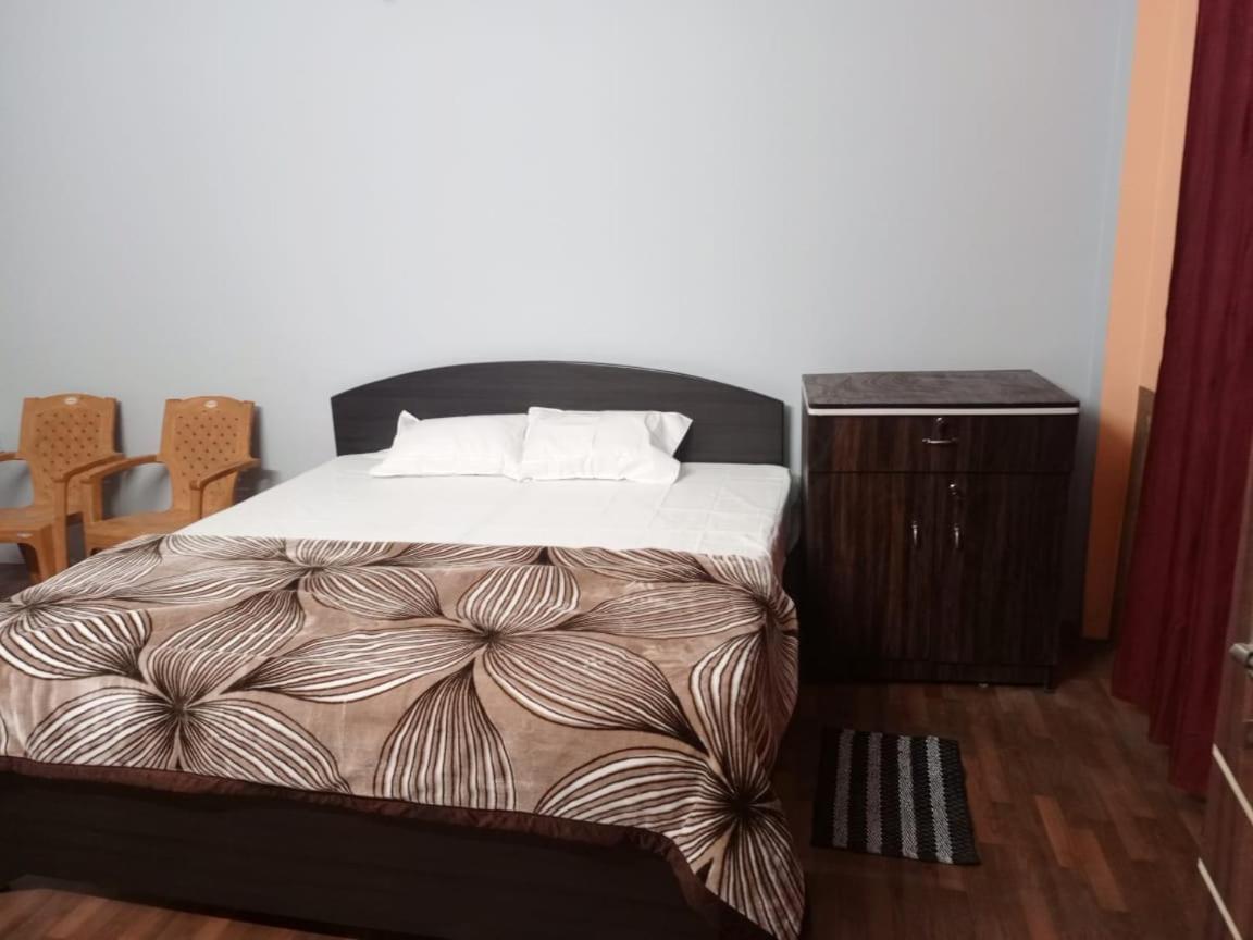 Shri Niwas Homestay Ayodhya Extérieur photo